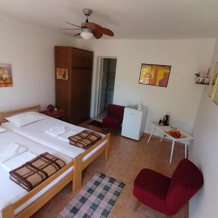 Guesthouse Bracanovic Хвар Екстер'єр фото