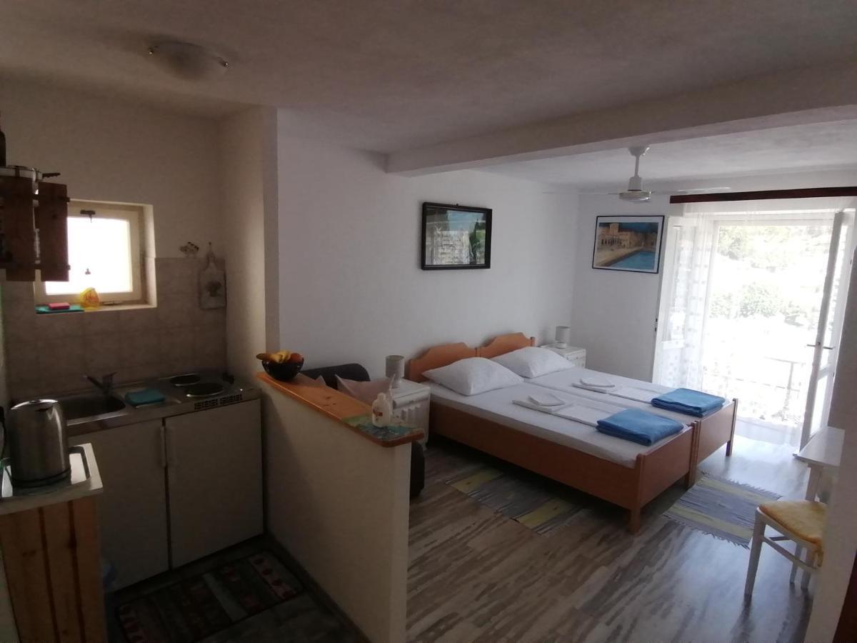 Guesthouse Bracanovic Хвар Екстер'єр фото