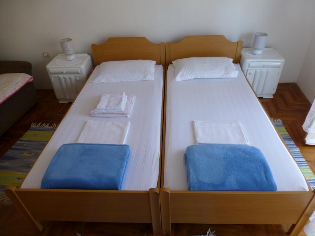 Guesthouse Bracanovic Хвар Номер фото