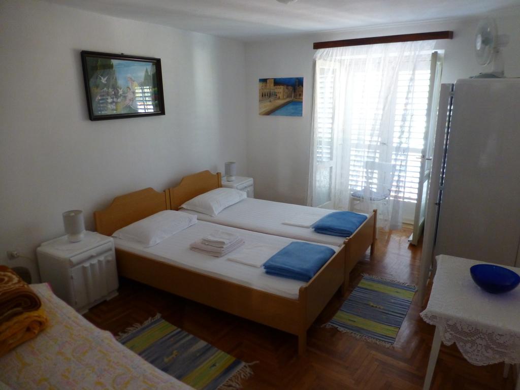 Guesthouse Bracanovic Хвар Номер фото