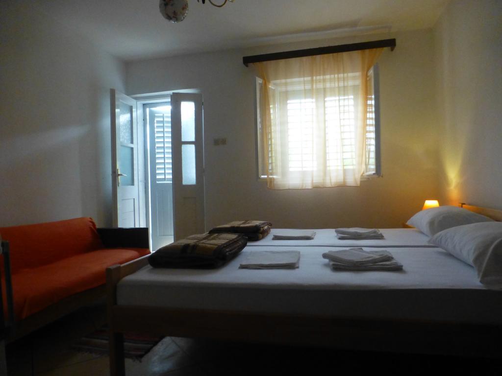Guesthouse Bracanovic Хвар Екстер'єр фото