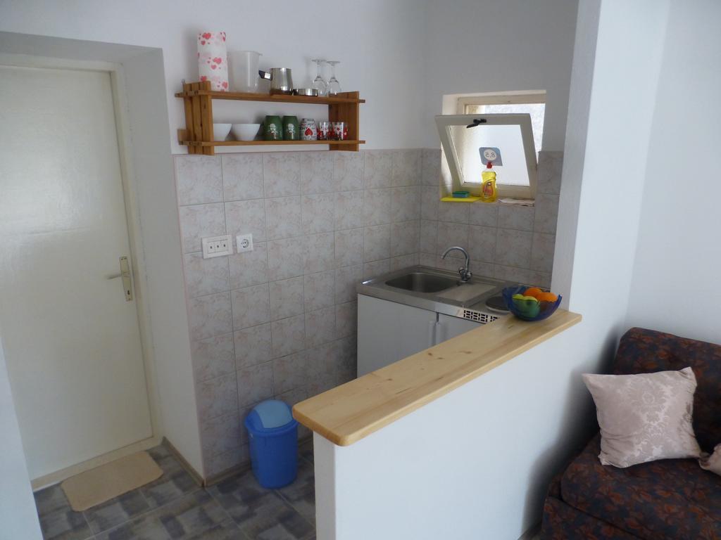 Guesthouse Bracanovic Хвар Екстер'єр фото